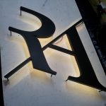 Anuncios, letras y numeros metalicos en mexico